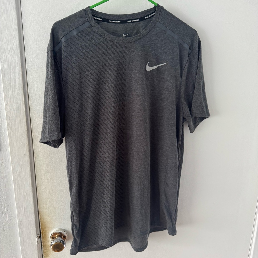 Nike Men's Gray Running Shirt